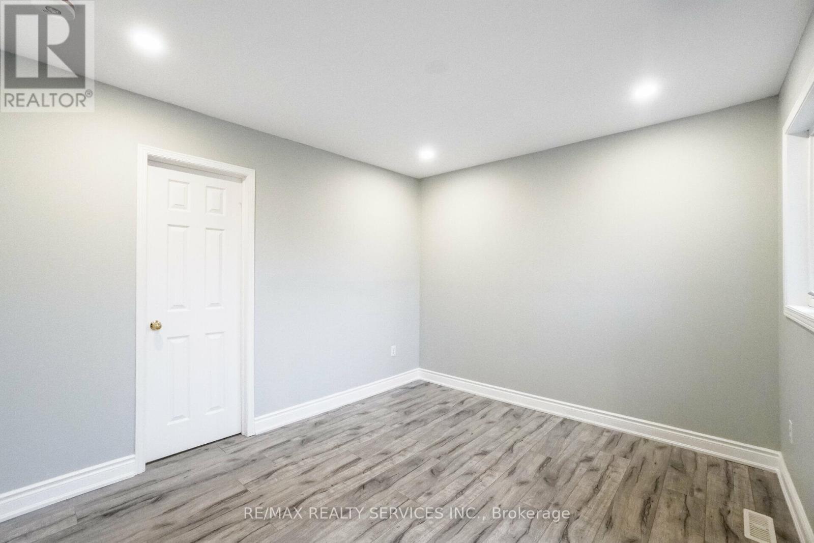 Upper - 15 Masters Green Crescent, Brampton, ON - Indoor Photo Showing Other Room