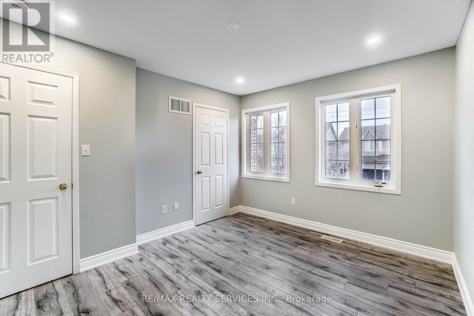 Upper - 15 Masters Green Crescent, Brampton, ON - Indoor Photo Showing Other Room