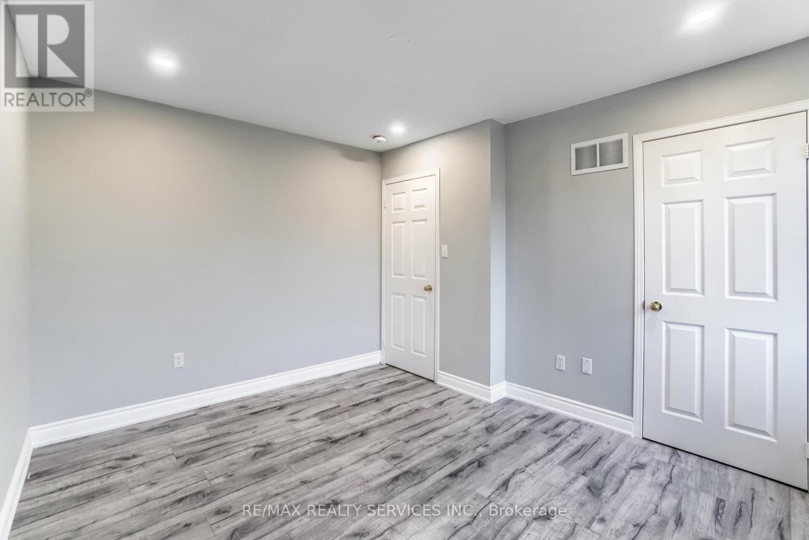 Upper - 15 Masters Green Crescent, Brampton, ON - Indoor Photo Showing Other Room