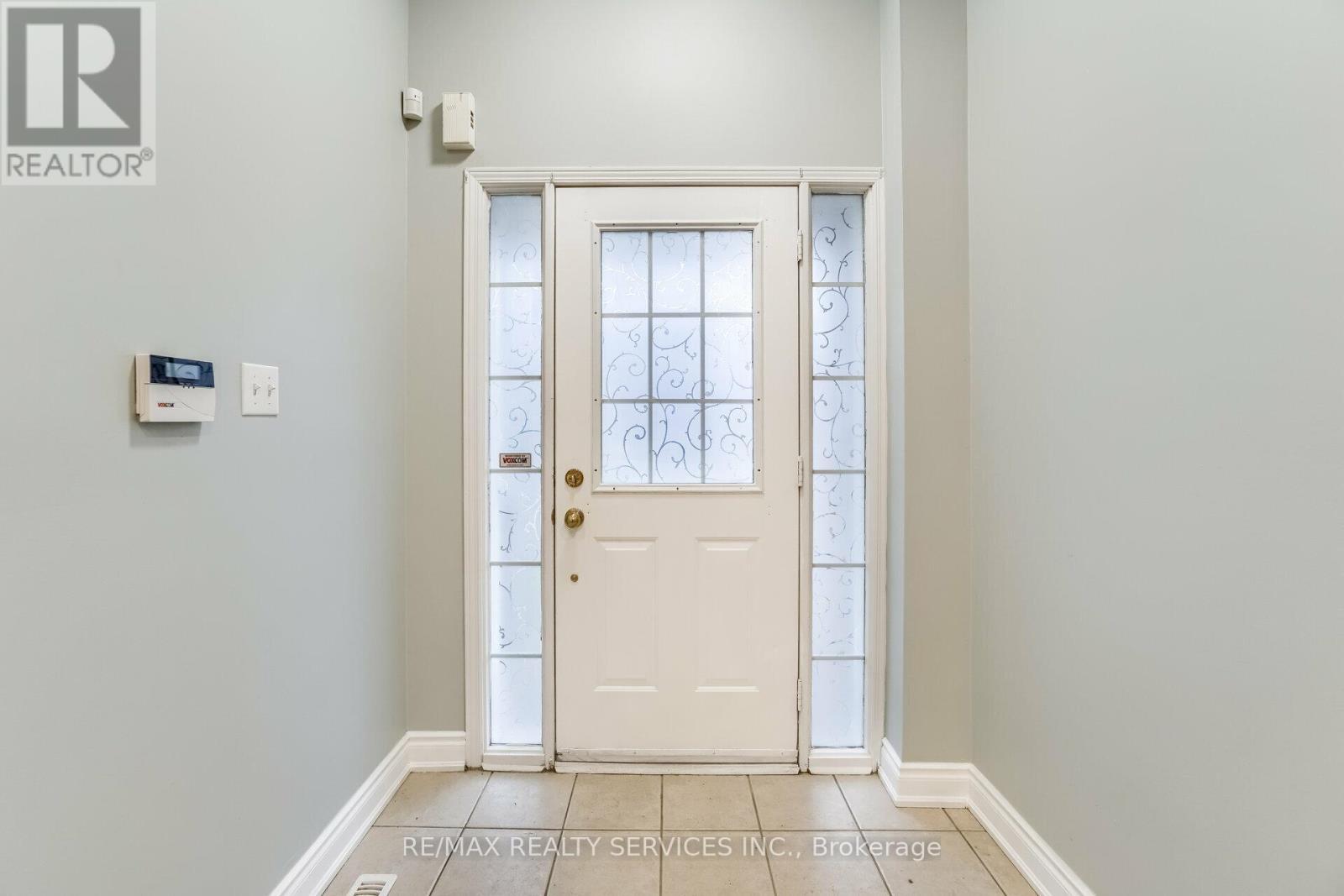 Upper - 15 Masters Green Crescent, Brampton, ON - Indoor Photo Showing Other Room