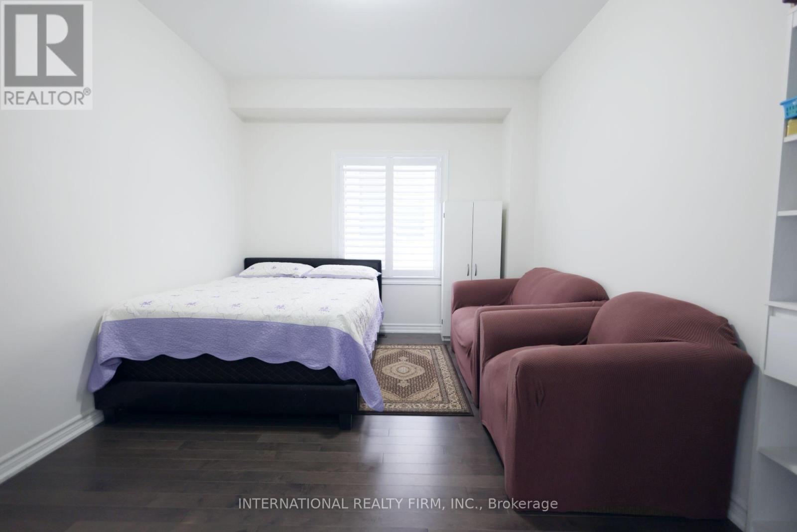 327 Northglen Blvd Boulevard, Clarington, ON - Indoor Photo Showing Bedroom