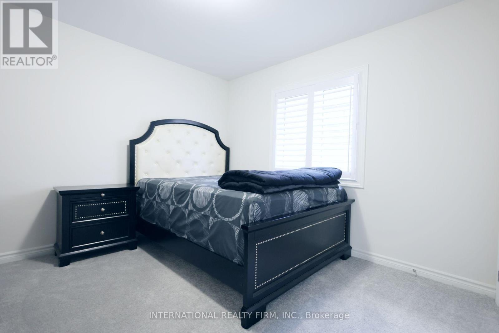 327 Northglen Blvd Boulevard, Clarington, ON - Indoor Photo Showing Bedroom