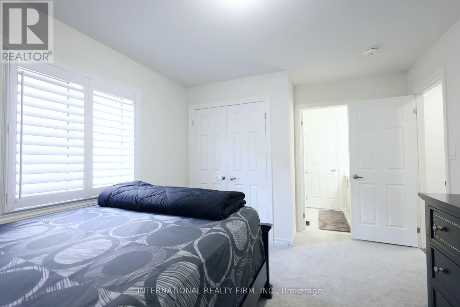 327 Northglen Blvd Boulevard, Clarington, ON - Indoor Photo Showing Bedroom