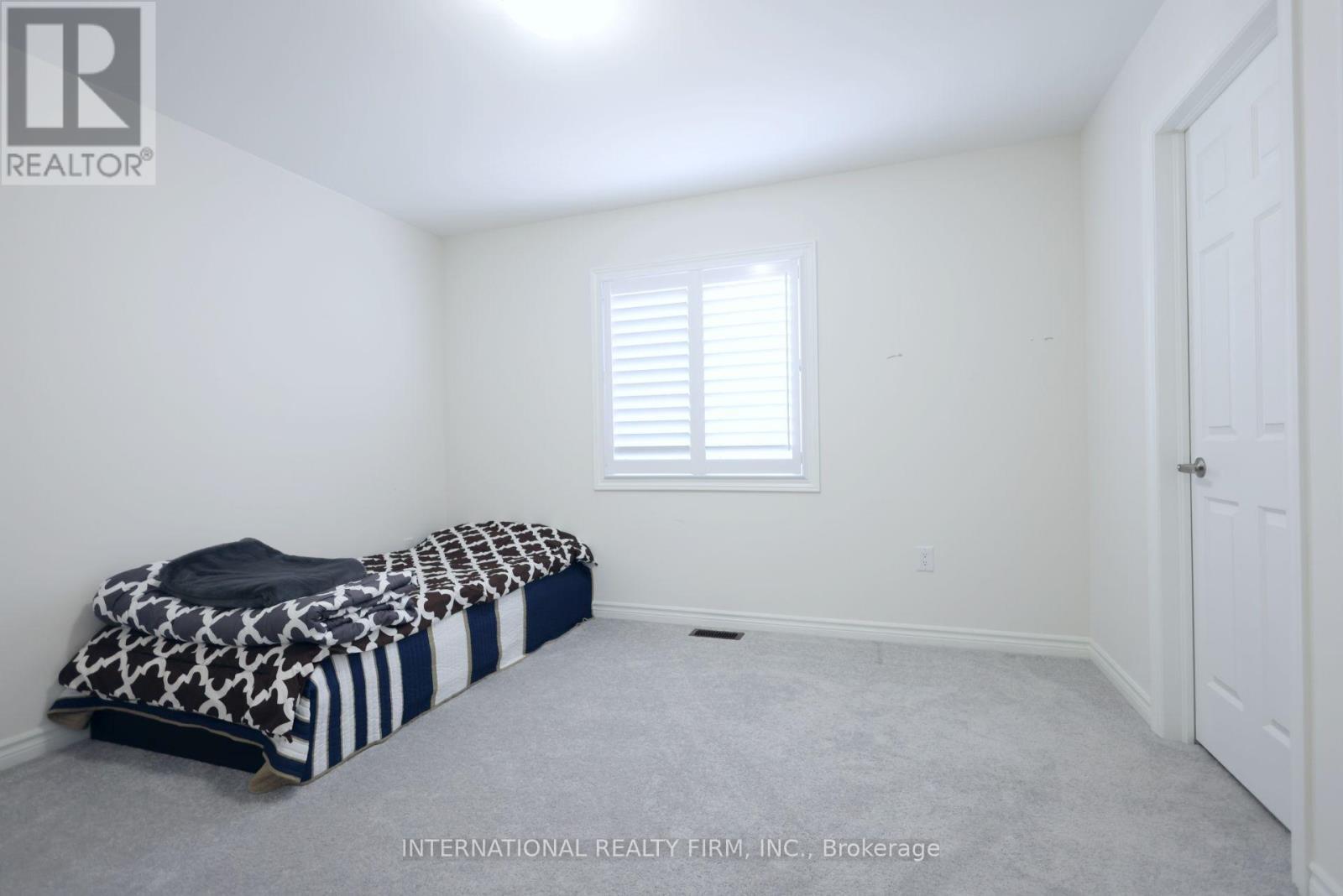 327 Northglen Blvd Boulevard, Clarington, ON - Indoor Photo Showing Bedroom