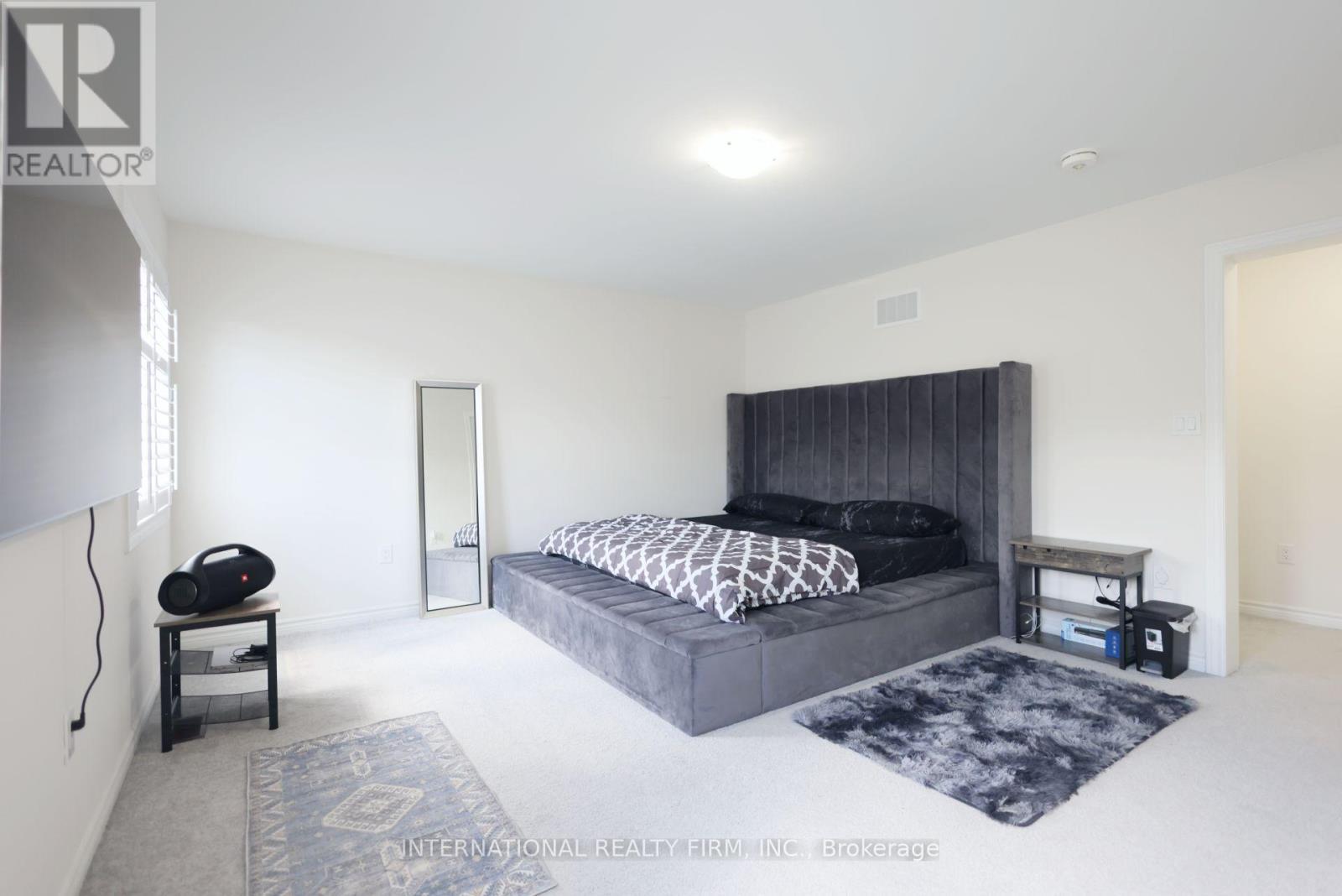 327 Northglen Blvd Boulevard, Clarington, ON - Indoor Photo Showing Bedroom