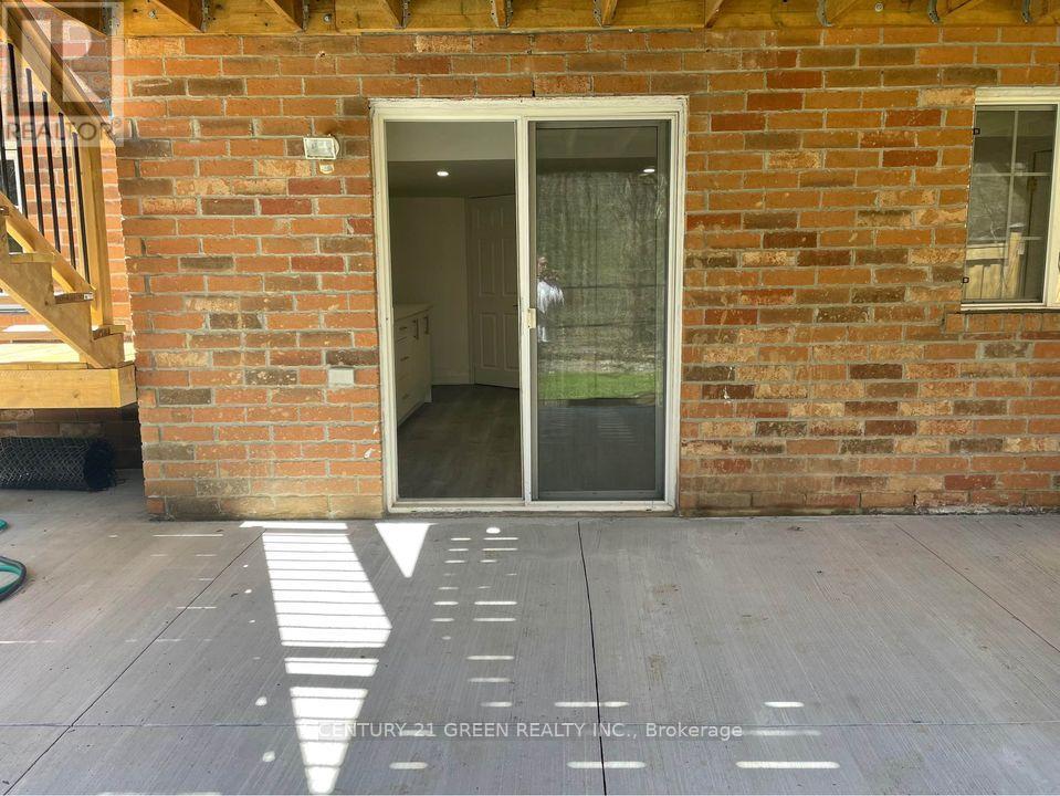 Lower - 1210 Fox Crescent, Milton, ON - Outdoor With Exterior