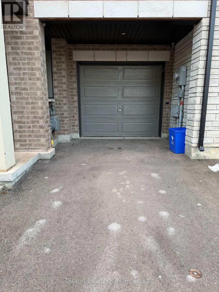 132 - 590 N Service Road, Hamilton, ON - Outdoor With Exterior