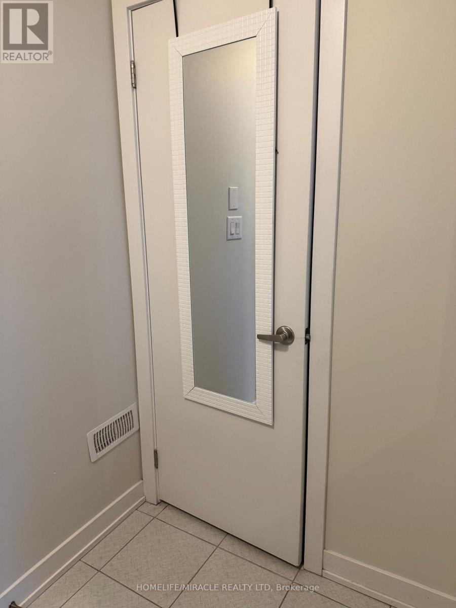 132 - 590 N Service Road, Hamilton, ON - Indoor