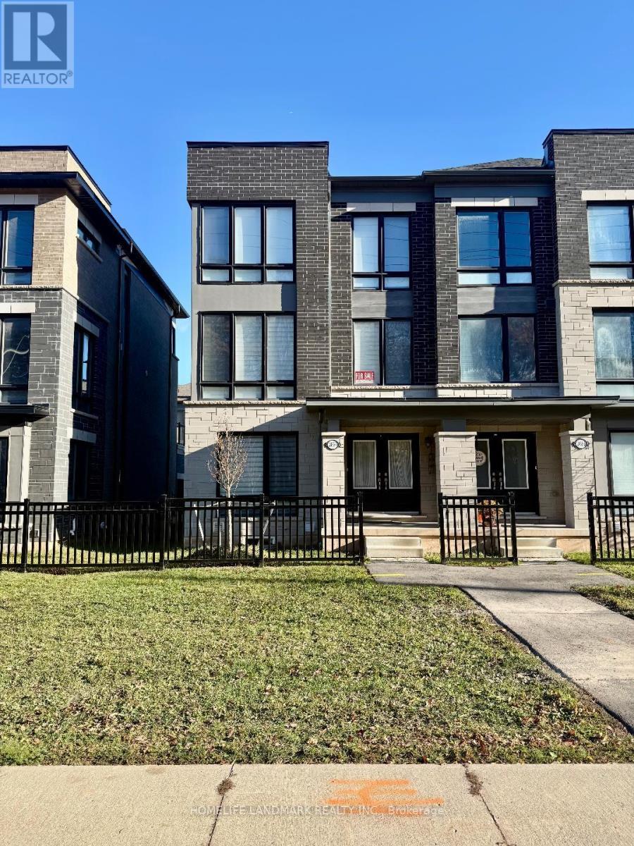 2485 Badger Crescent, Oakville, ON - Outdoor With Facade