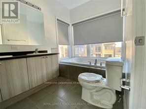 2485 Badger Crescent, Oakville, ON - Indoor Photo Showing Bathroom