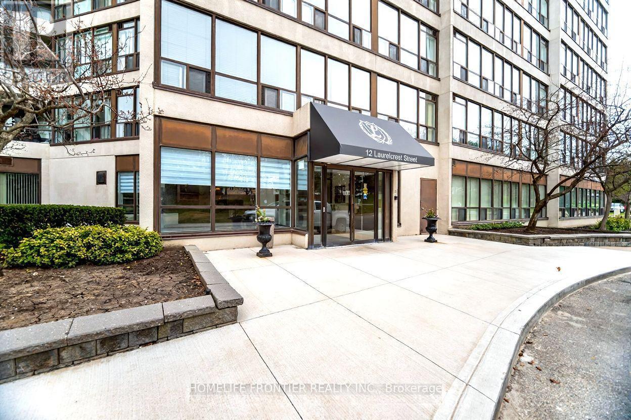 909 - 12 Laurelcrest Street, Brampton, ON - Outdoor