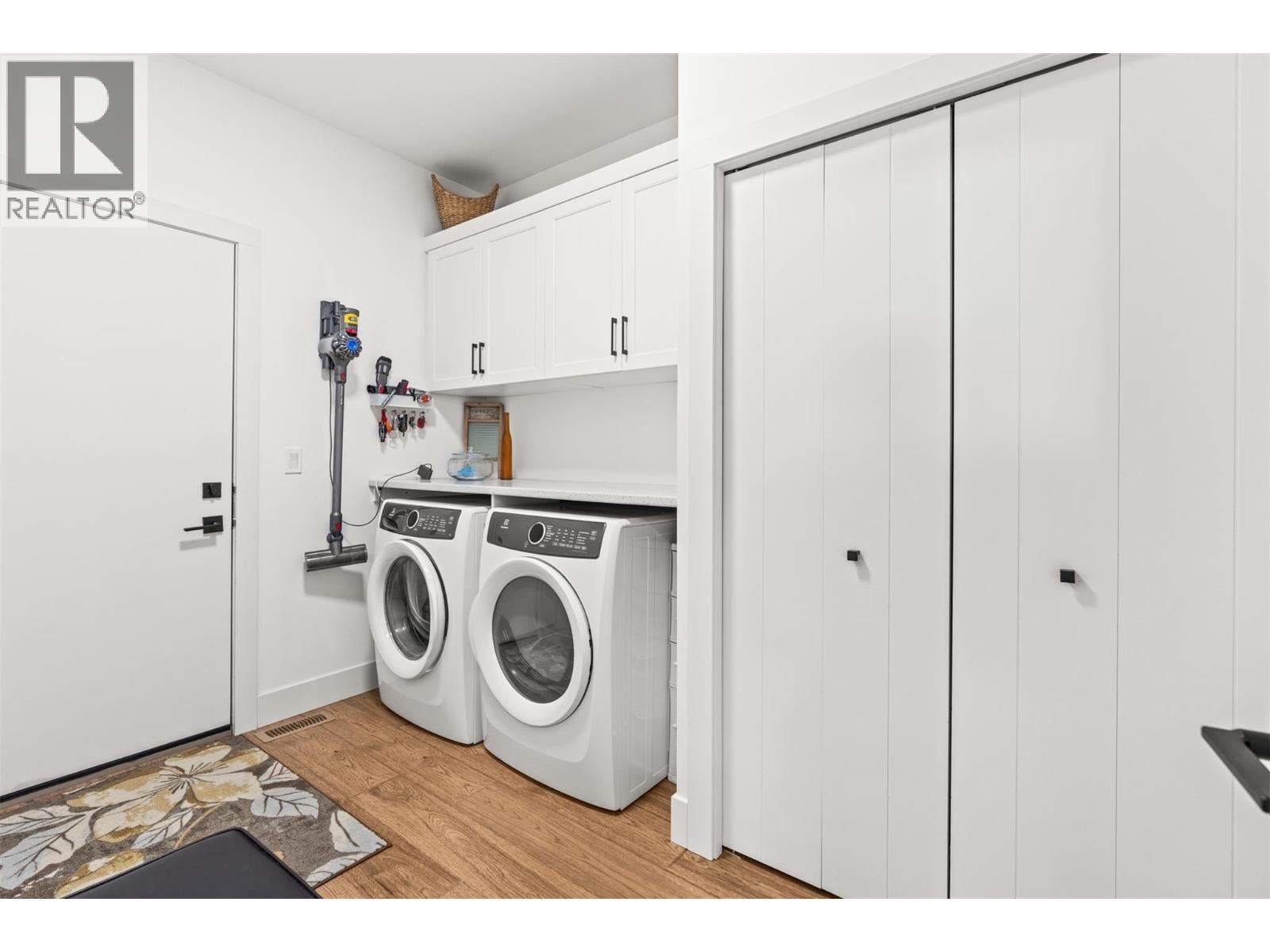1000 Mt. Robson Place Unit# 37, Vernon, BC - Indoor Photo Showing Laundry Room