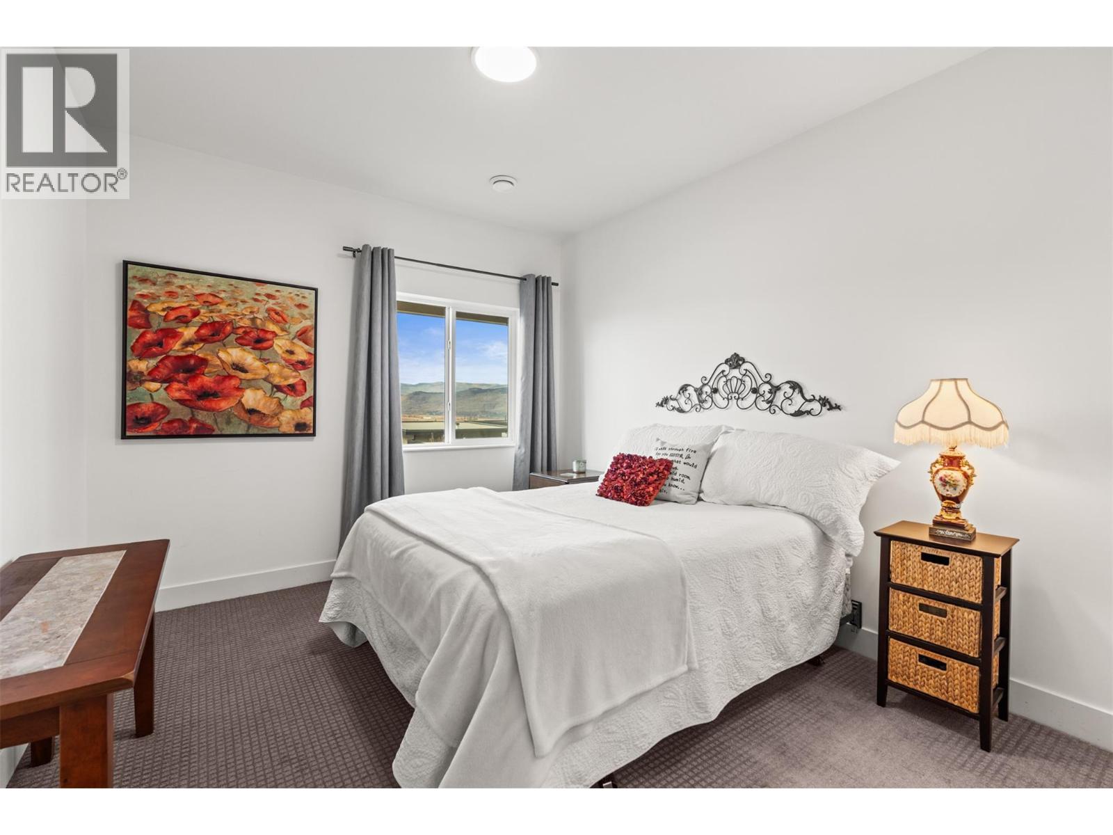 1000 Mt. Robson Place Unit# 37, Vernon, BC - Indoor Photo Showing Bedroom