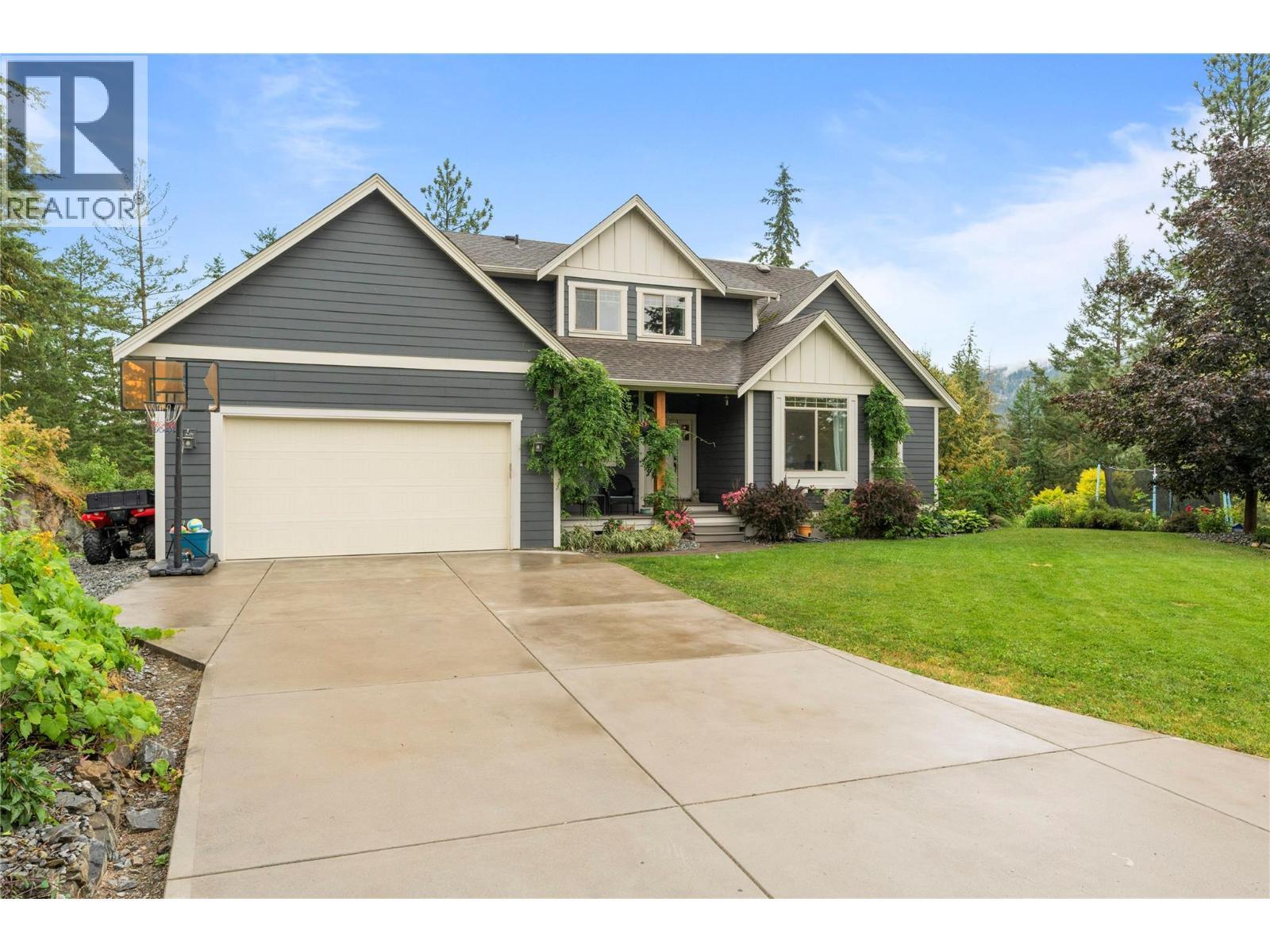 4322 Sharp Road, Spallumcheen, BC - Outdoor With Facade