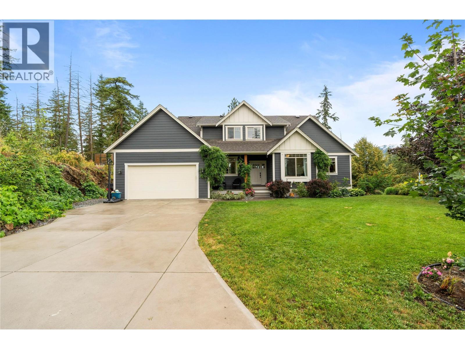 4322 Sharp Road, Spallumcheen, BC - Outdoor With Facade