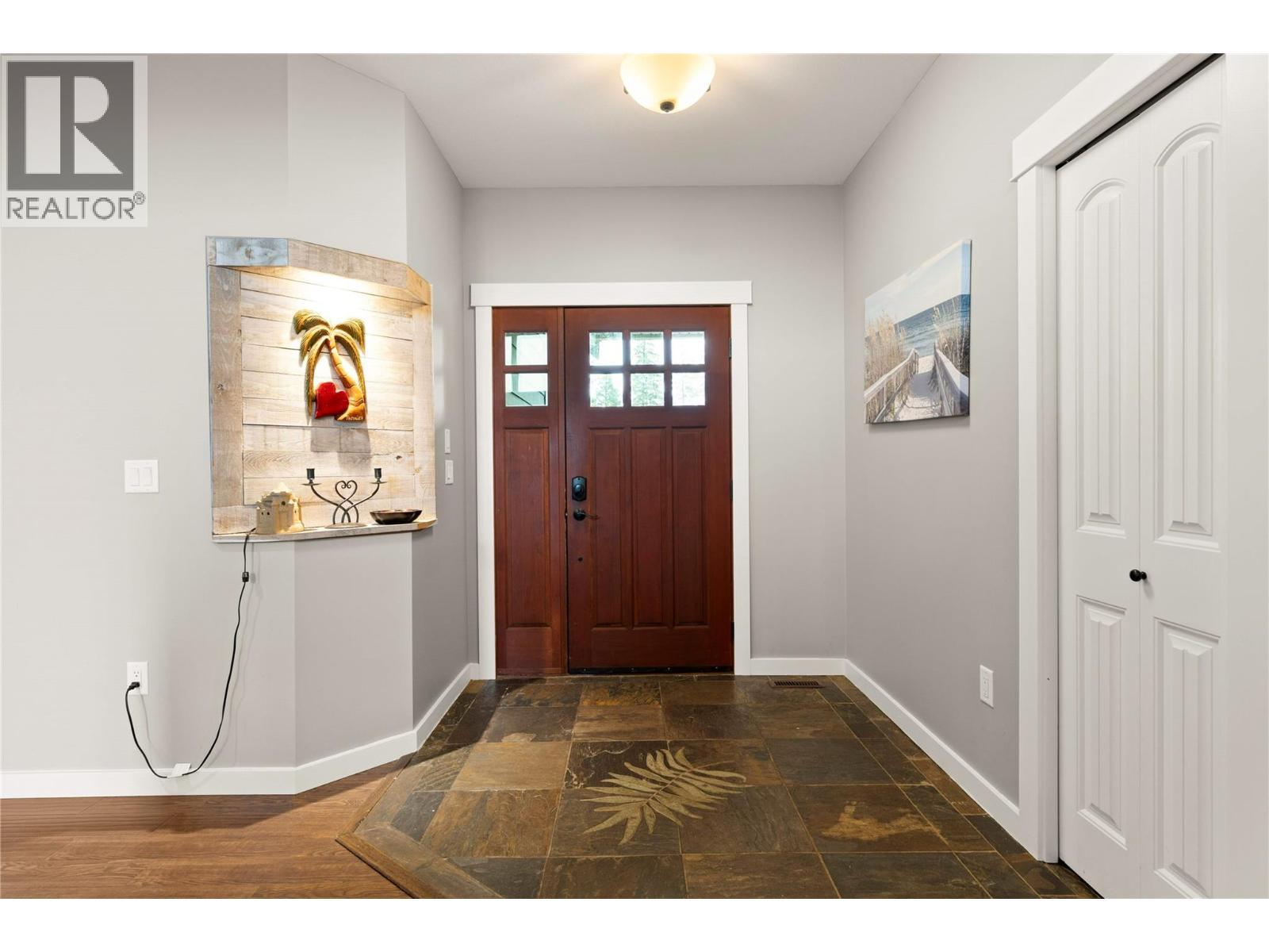 4322 Sharp Road, Spallumcheen, BC - Indoor Photo Showing Other Room