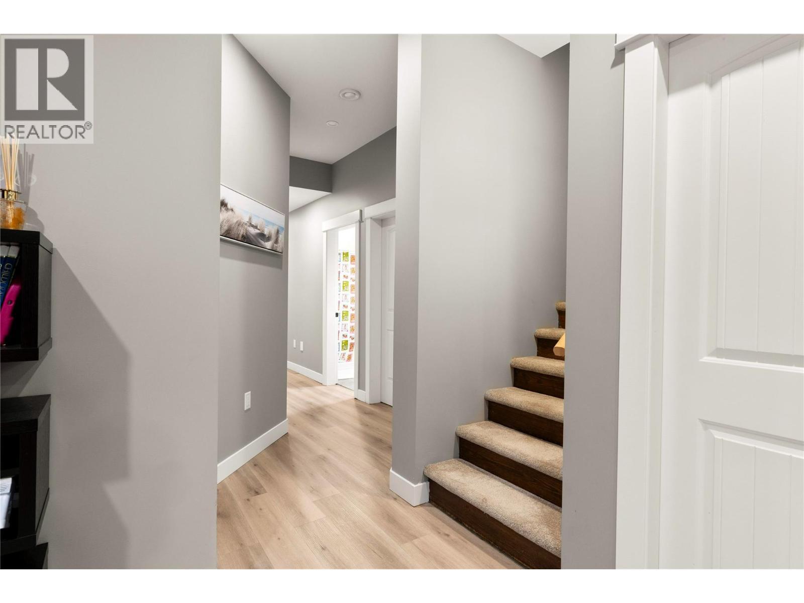 4322 Sharp Road, Spallumcheen, BC - Indoor Photo Showing Other Room