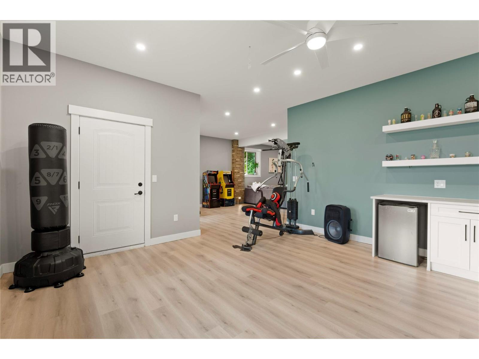 4322 Sharp Road, Spallumcheen, BC - Indoor