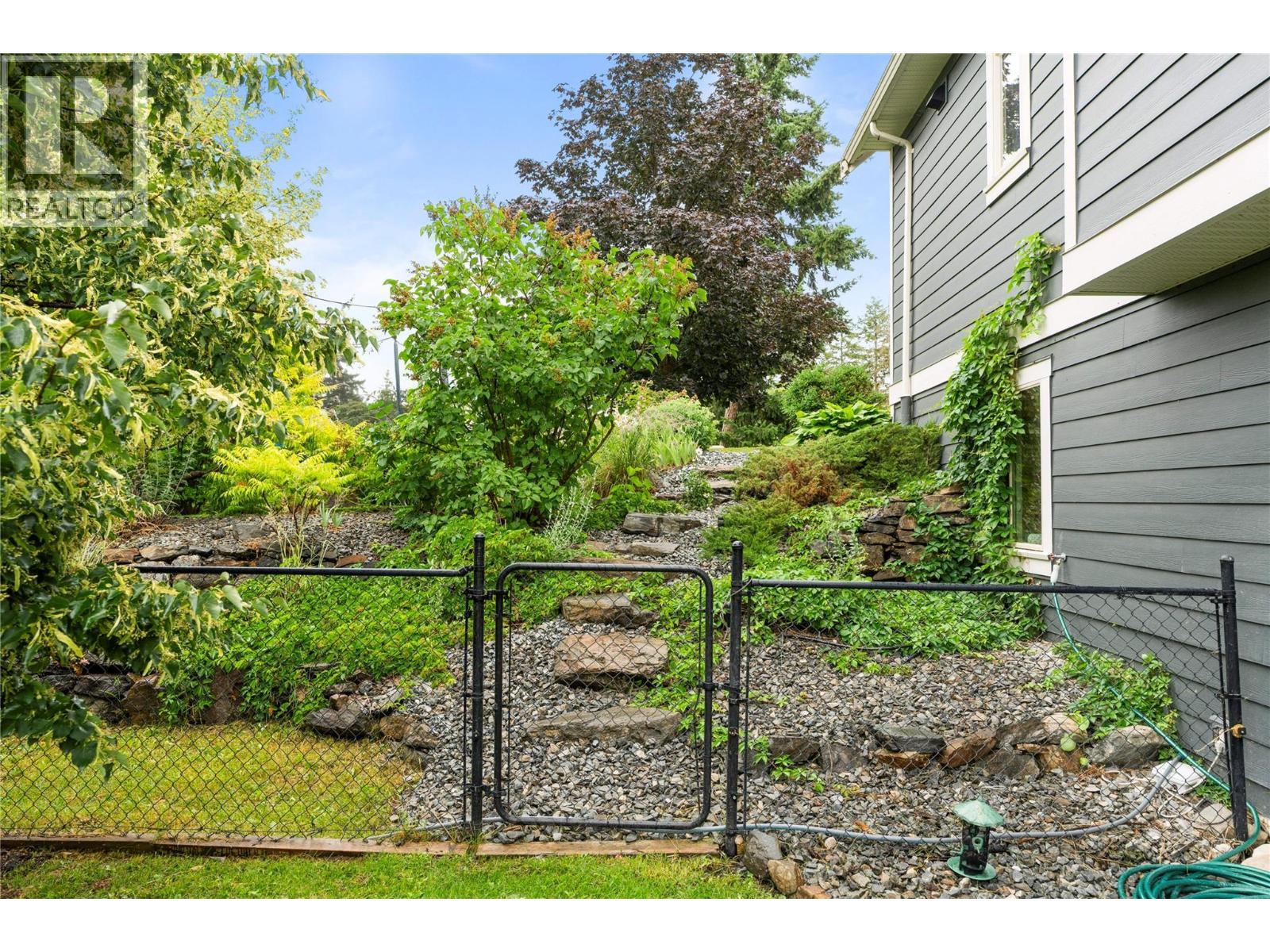 4322 Sharp Road, Spallumcheen, BC - Outdoor