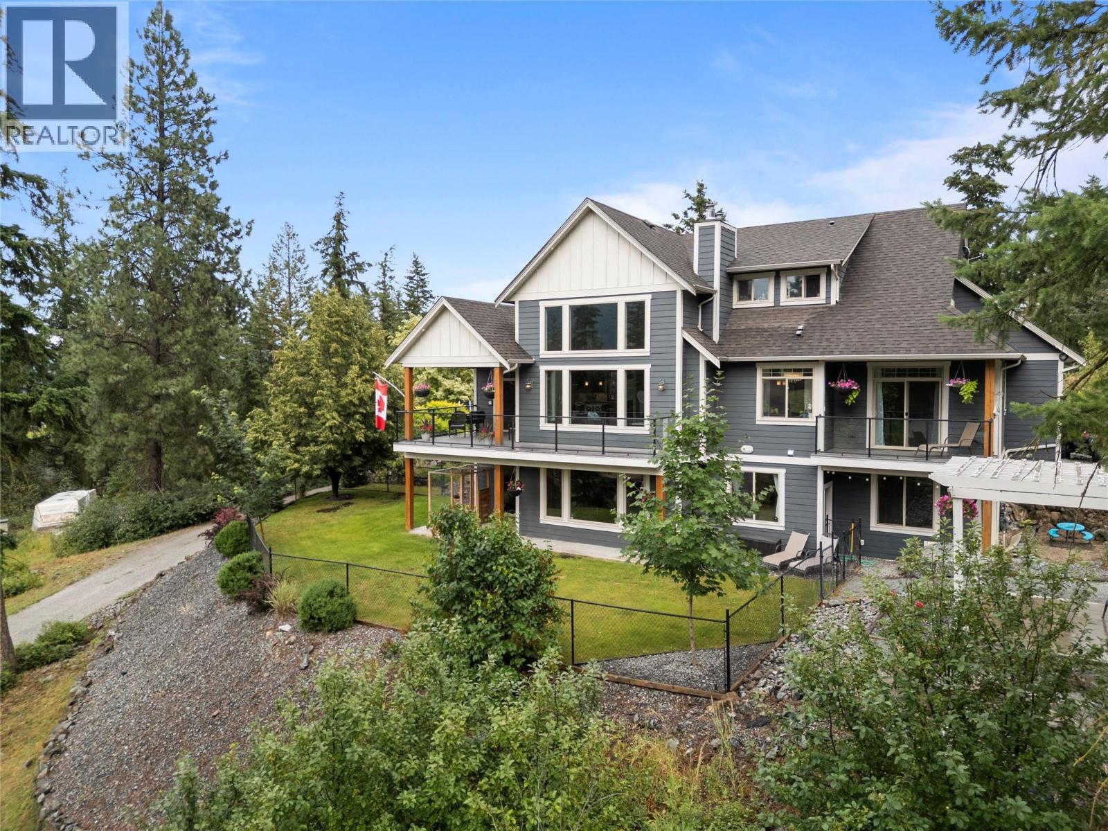 4322 Sharp Road, Spallumcheen, BC - Outdoor With Facade