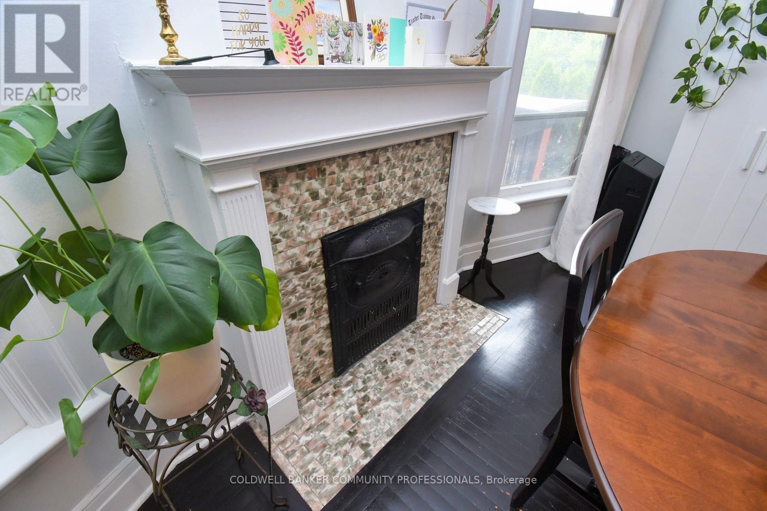 461 Dundurn Street S, Hamilton, ON - Indoor With Fireplace