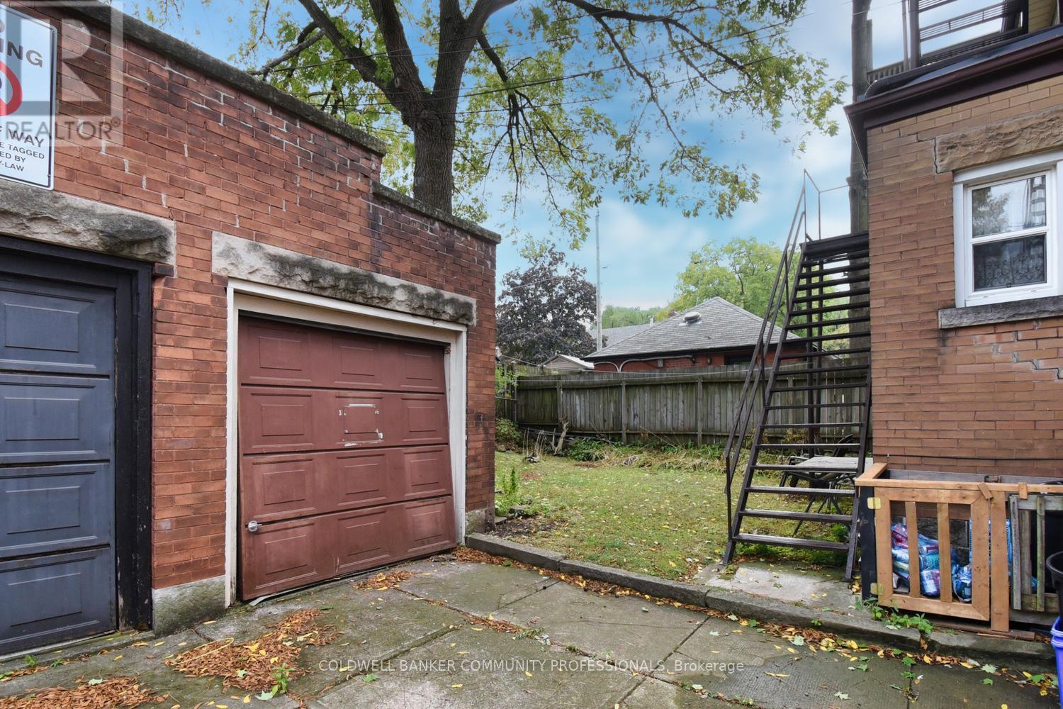 461 Dundurn Street S, Hamilton, ON - Outdoor With Exterior