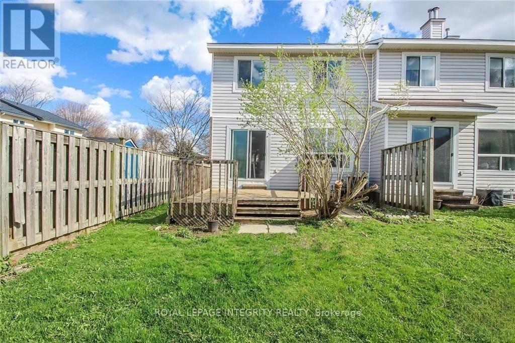 77 Daventry Crescent, Ottawa, ON - Outdoor