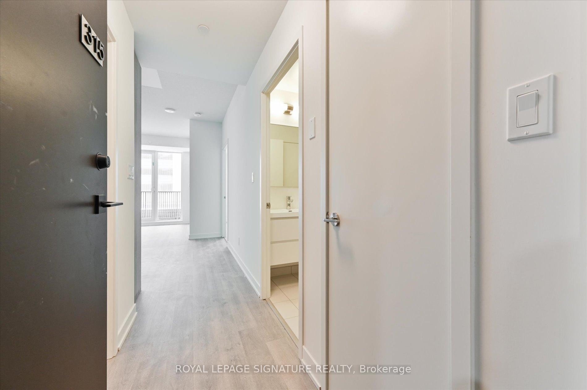 C315-38 Simcoe Promenade, Markham, ON - Indoor Photo Showing Other Room