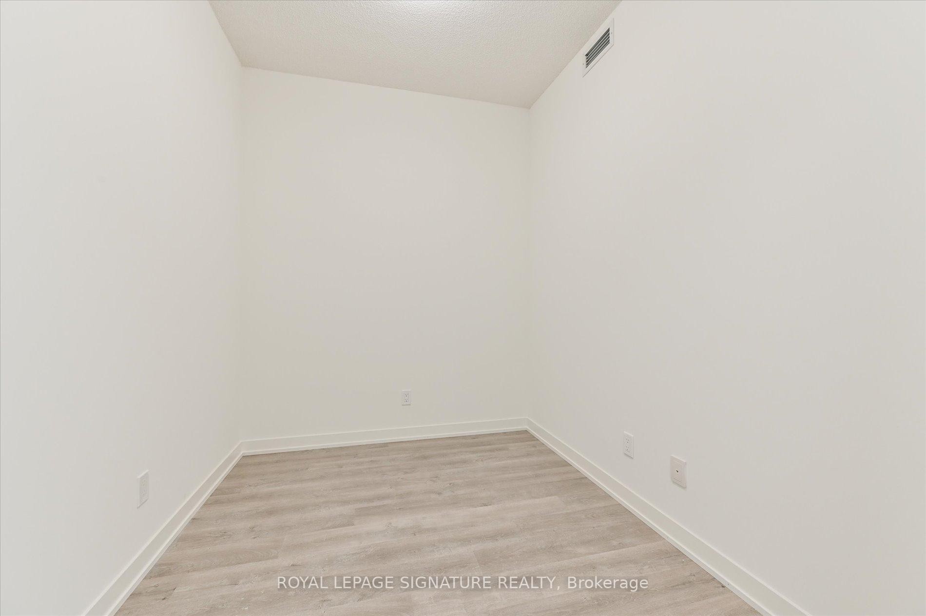 C315-38 Simcoe Promenade, Markham, ON - Indoor Photo Showing Other Room