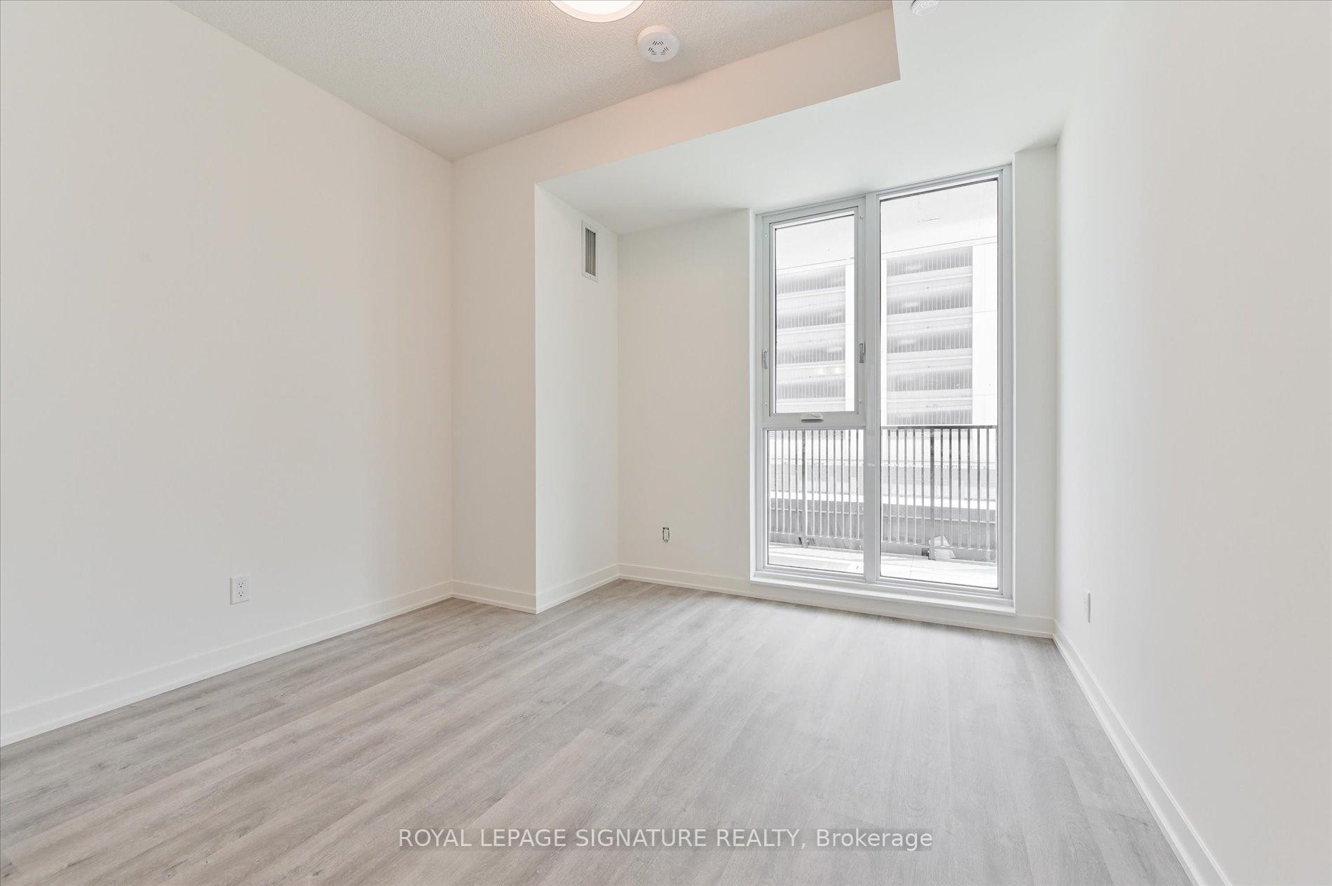 C315-38 Simcoe Promenade, Markham, ON - Indoor Photo Showing Other Room