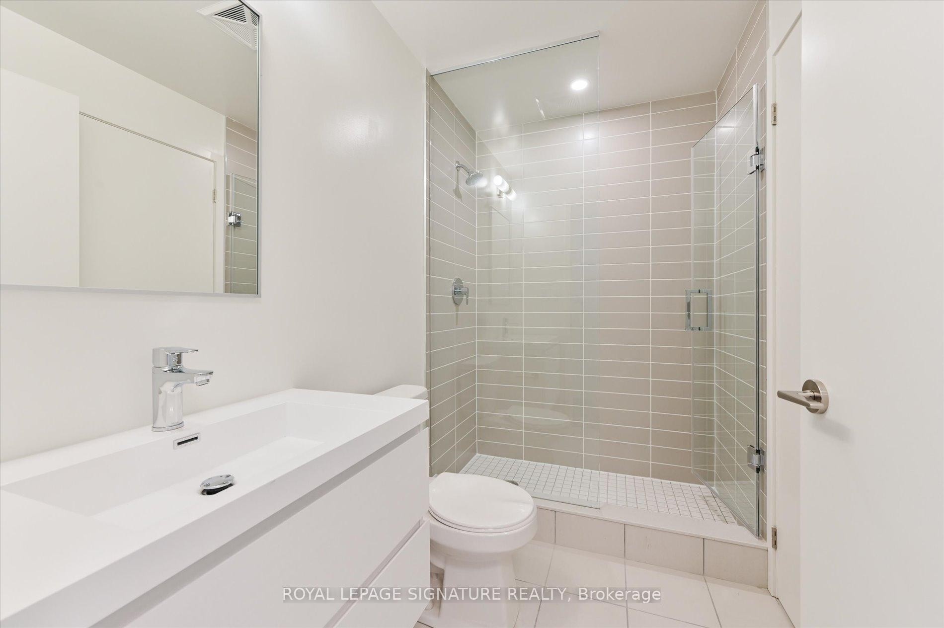 C315-38 Simcoe Promenade, Markham, ON - Indoor Photo Showing Bathroom