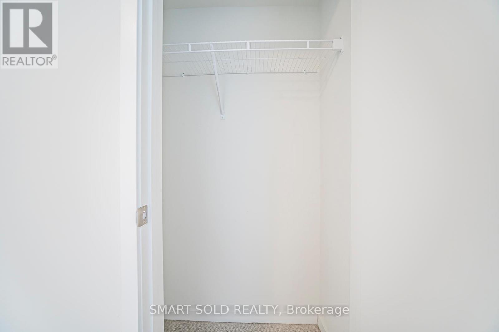 239 - 121 Honeycrisp Crescent, Vaughan, ON -