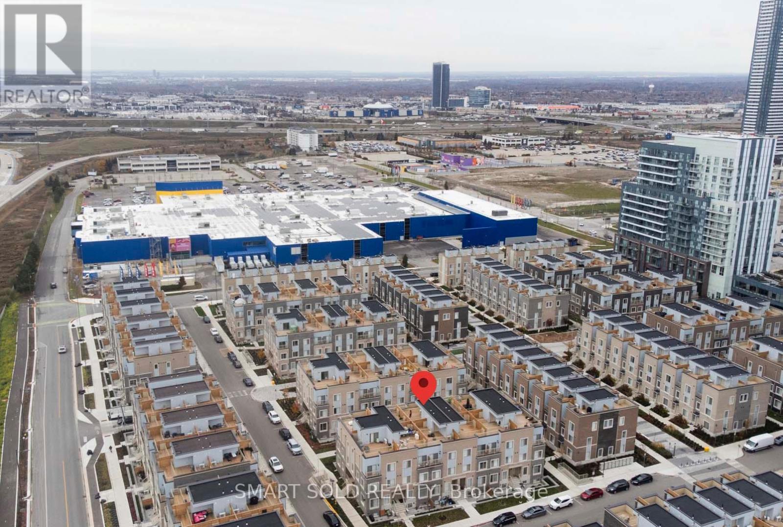 239 - 121 Honeycrisp Crescent, Vaughan, ON - Outdoor With View