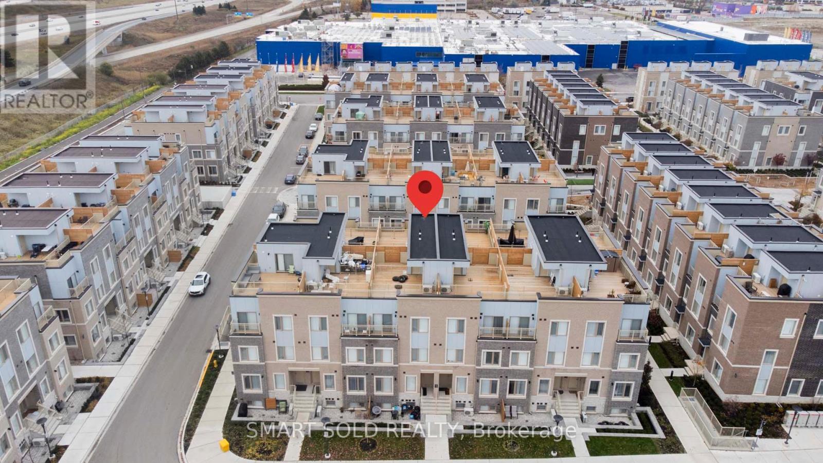 239 - 121 Honeycrisp Crescent, Vaughan, ON - Outdoor With View