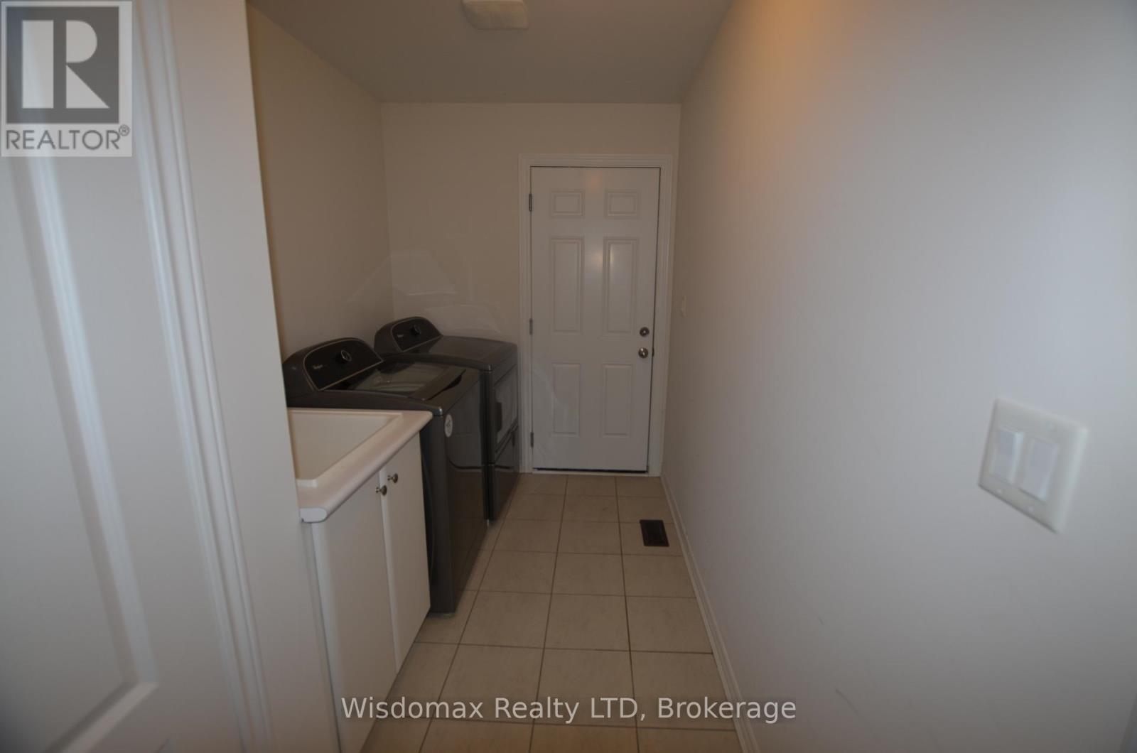 29 Palace Street, Thorold (Thorold Downtown), ON - Indoor