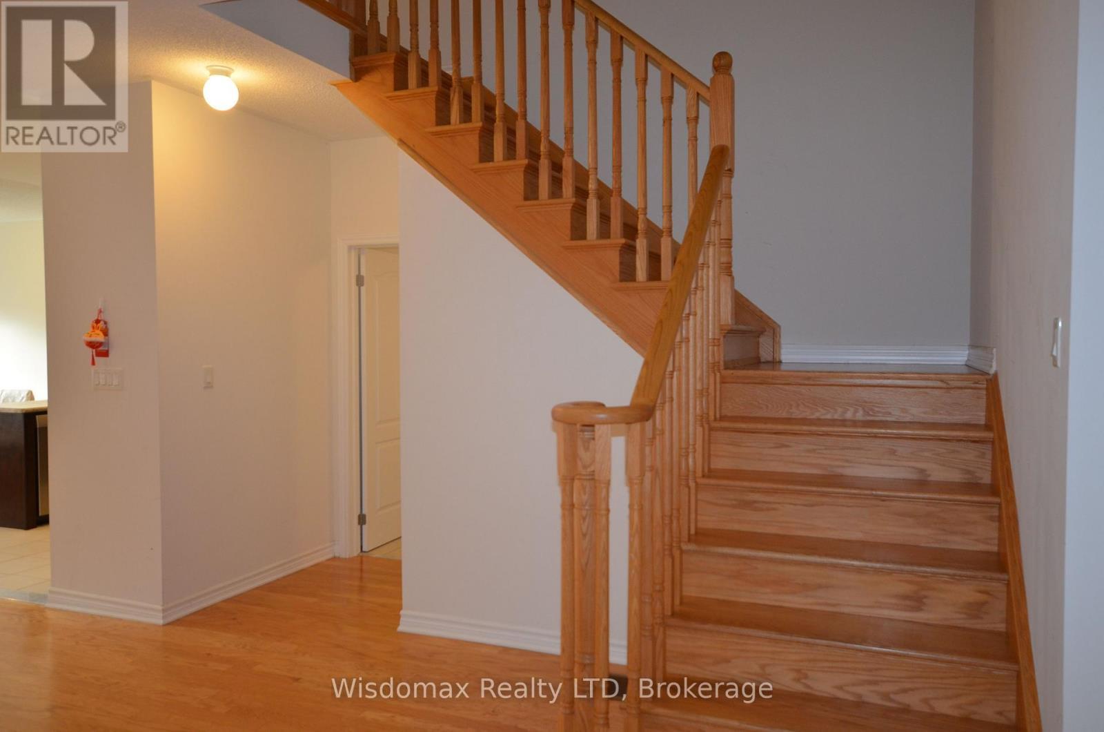 29 Palace Street, Thorold (Thorold Downtown), ON - Indoor Photo Showing Other Room