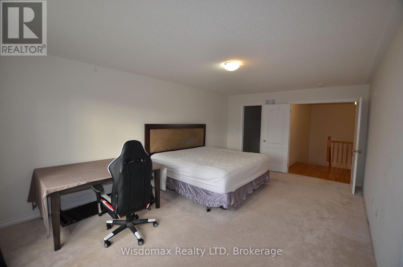 29 Palace Street, Thorold (Thorold Downtown), ON - Indoor Photo Showing Bedroom