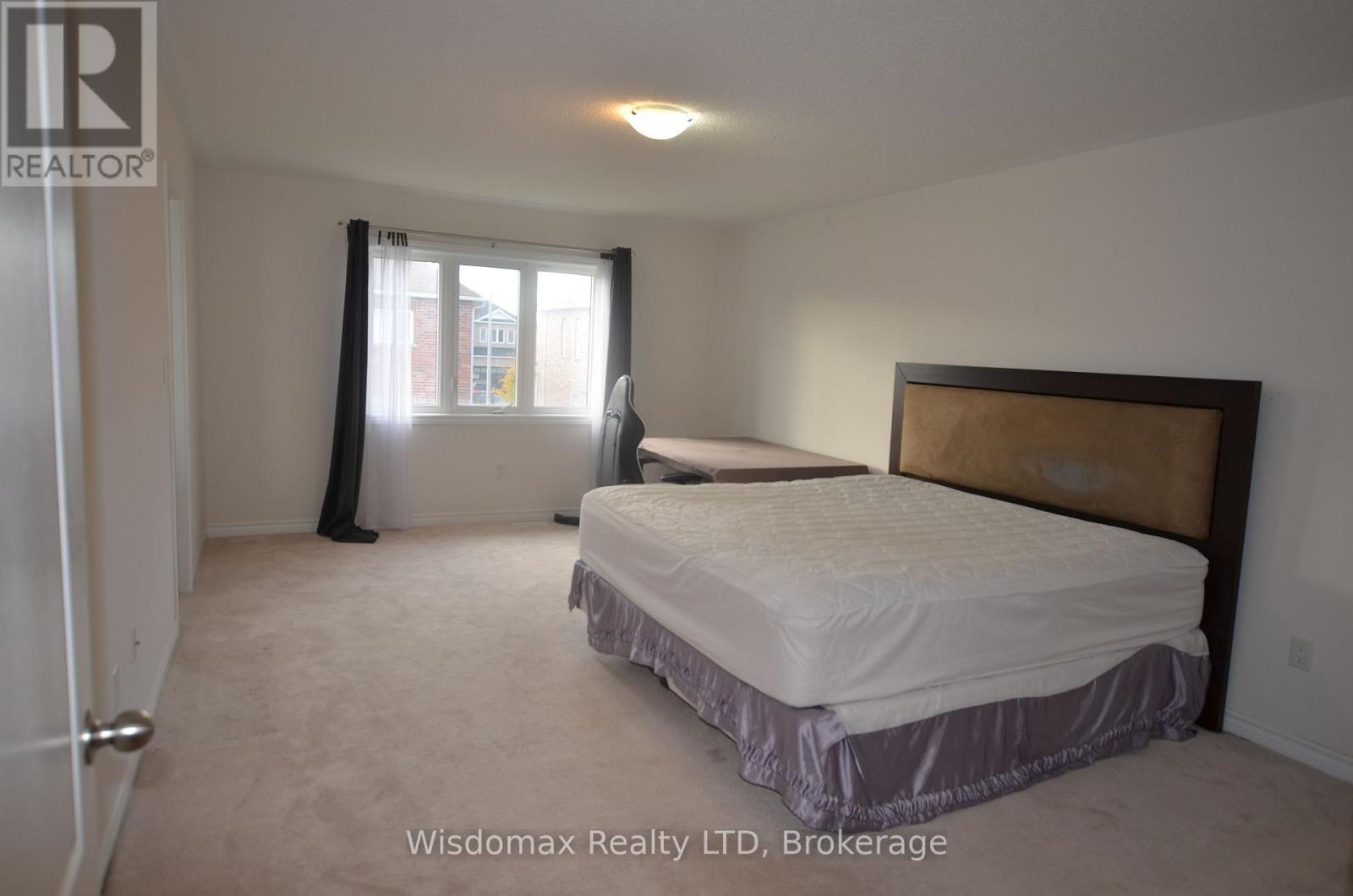 29 Palace Street, Thorold (Thorold Downtown), ON - Indoor Photo Showing Bedroom