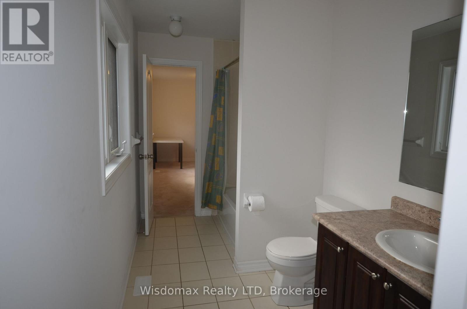 29 Palace Street, Thorold (Thorold Downtown), ON - Indoor Photo Showing Bathroom