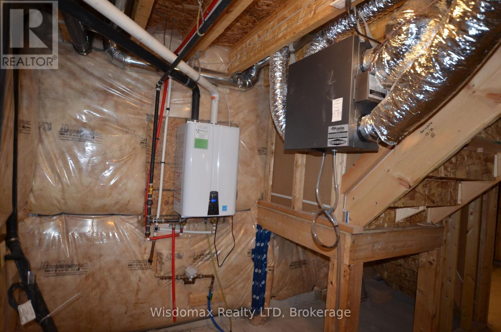 29 Palace Street, Thorold (Thorold Downtown), ON - Indoor Photo Showing Basement