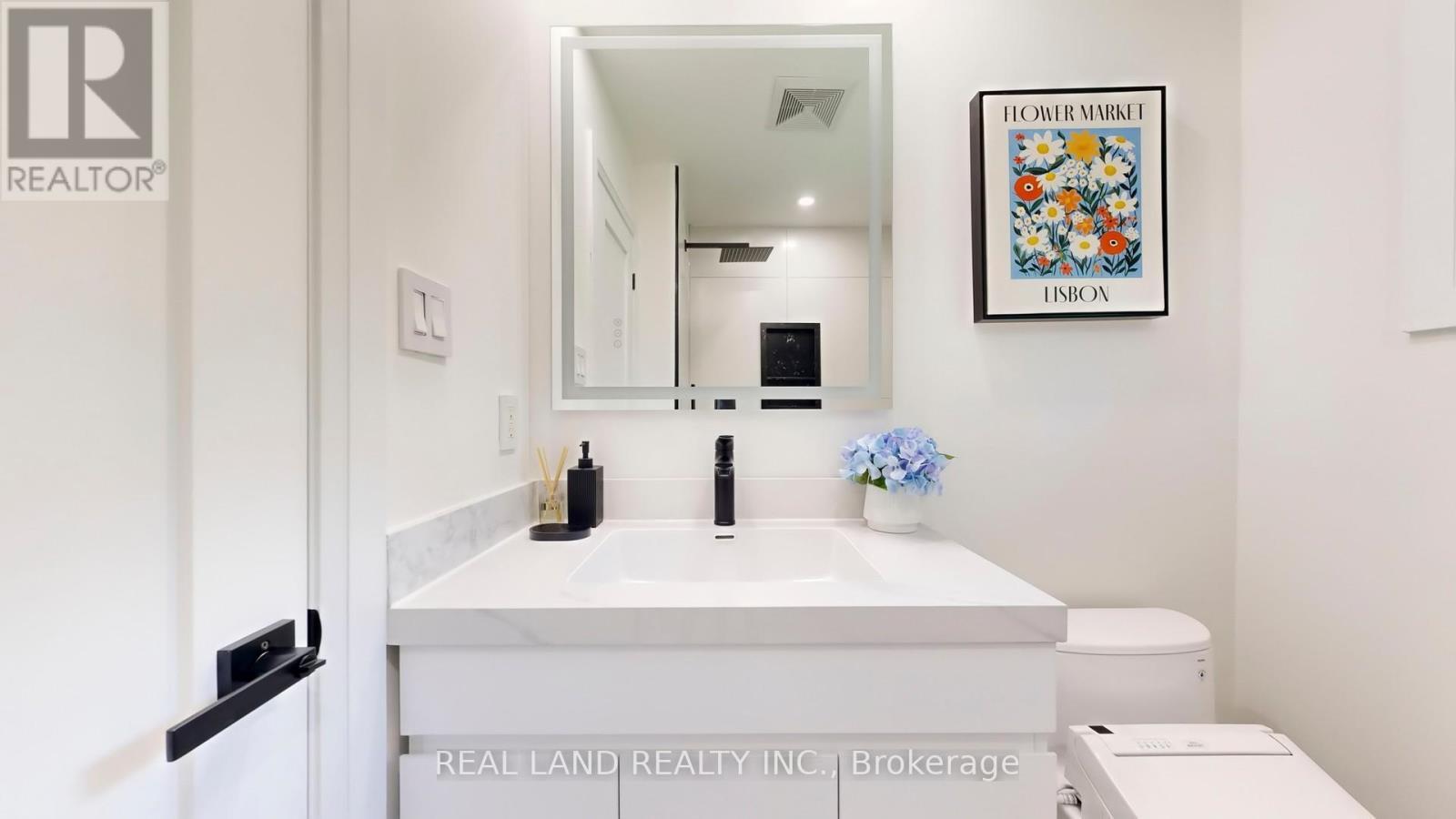 38 Cresthaven Drive, Toronto, ON - Indoor Photo Showing Bathroom