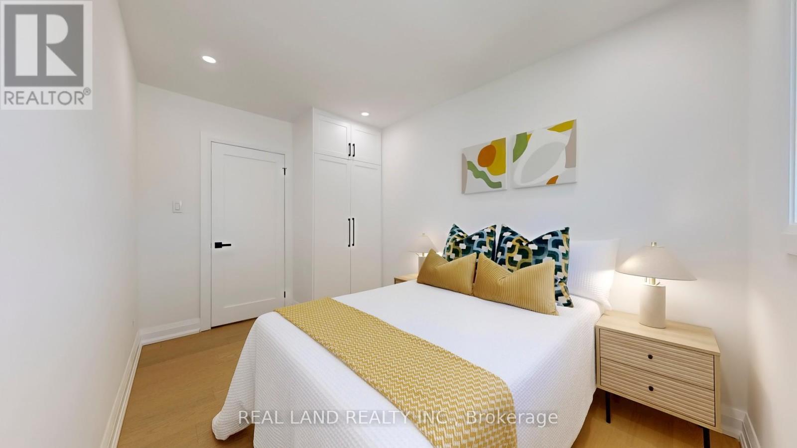 38 Cresthaven Drive, Toronto, ON - Indoor Photo Showing Bedroom