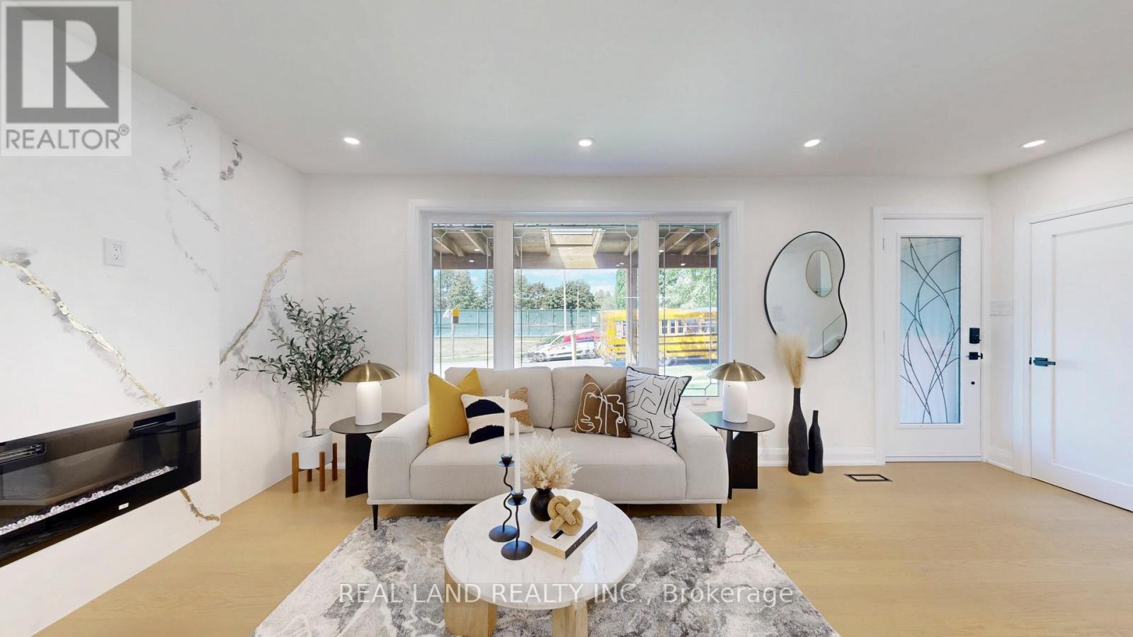 38 Cresthaven Drive, Toronto, ON - Indoor Photo Showing Living Room With Fireplace