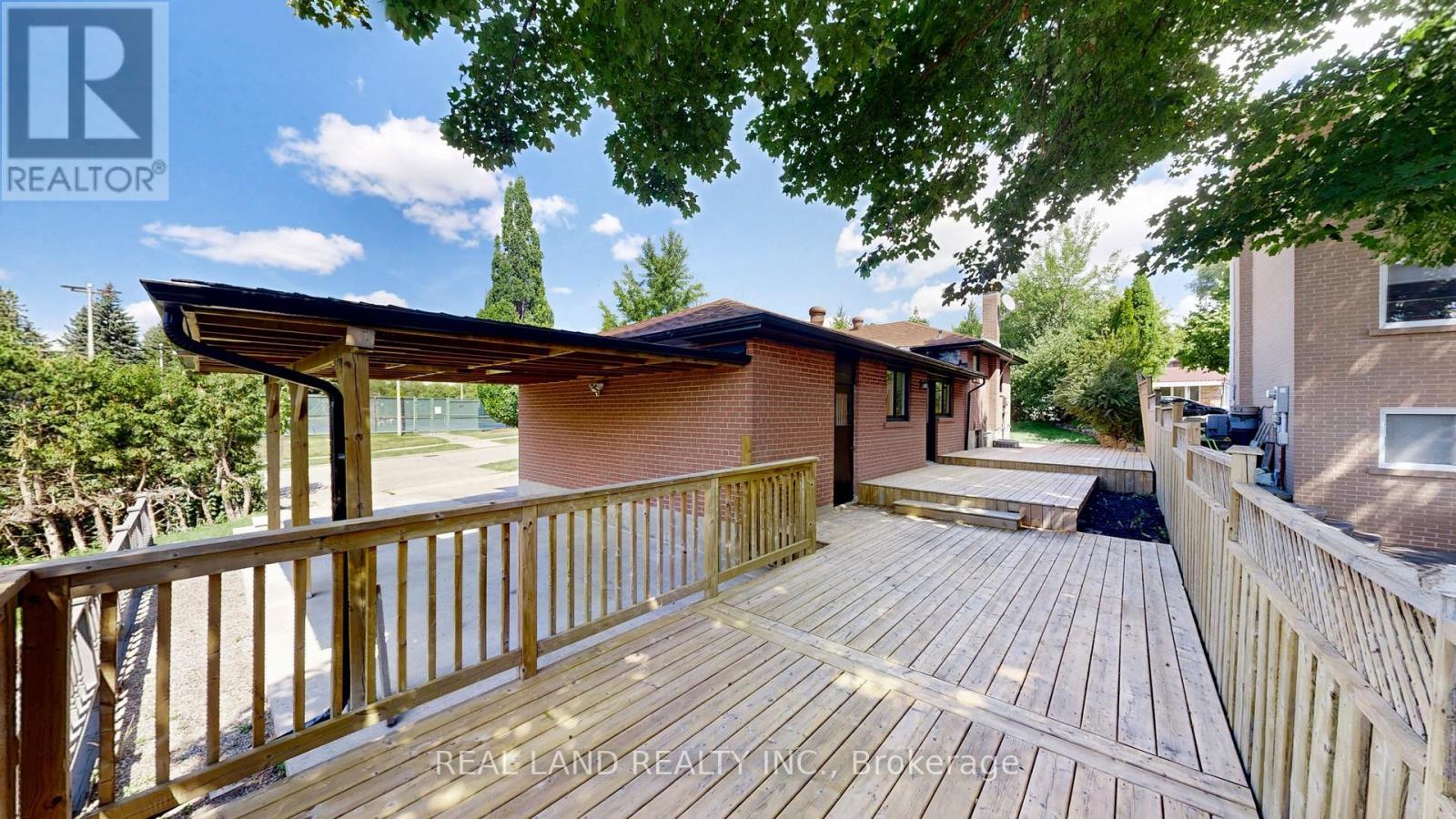 38 Cresthaven Drive, Toronto, ON - Outdoor With Deck Patio Veranda With Exterior