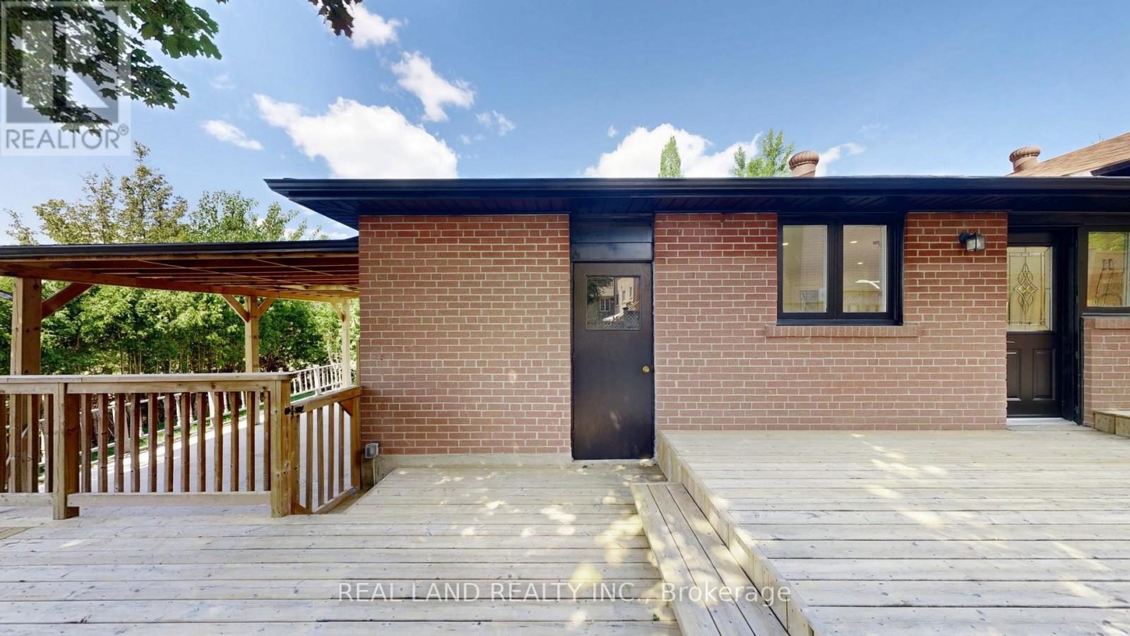 38 Cresthaven Drive, Toronto, ON - Outdoor With Exterior