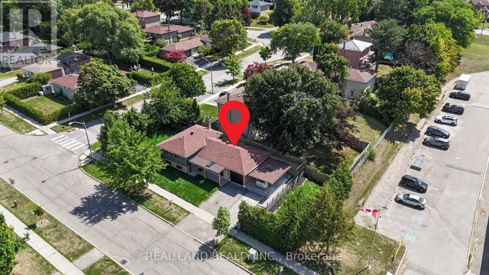 38 Cresthaven Drive, Toronto, ON - Outdoor With View