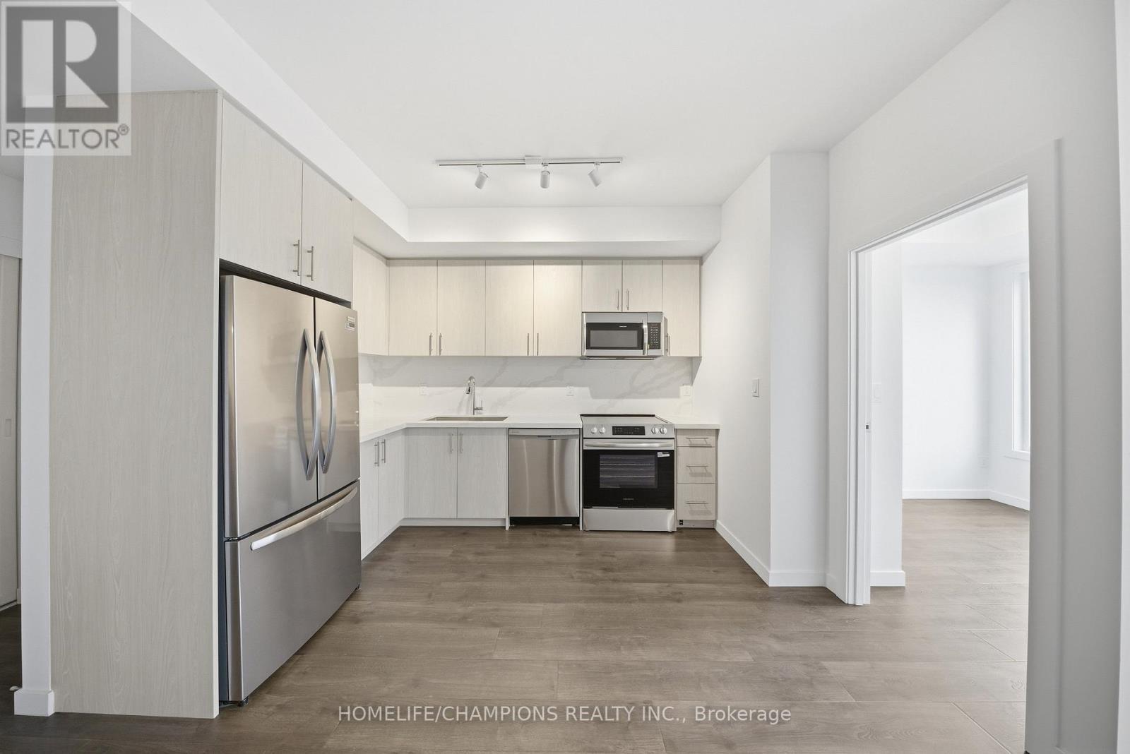 14 - 3175 Denison St Street, Markham, ON - Indoor Photo Showing Kitchen