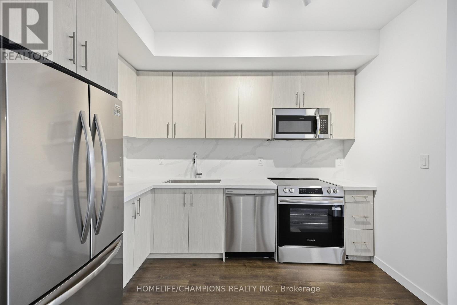 14 - 3175 Denison St Street, Markham, ON - Indoor Photo Showing Kitchen