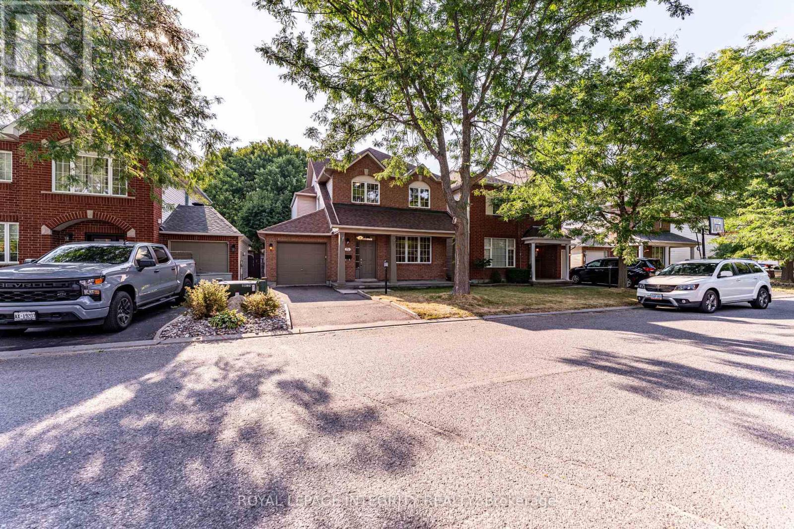 71 Appledale Drive, Ottawa, ON - Outdoor With Facade