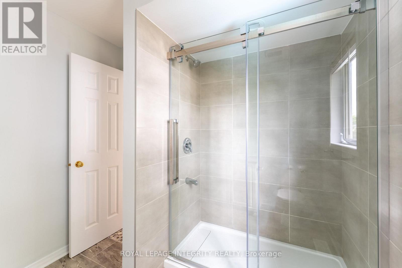 71 Appledale Drive, Ottawa, ON - Indoor Photo Showing Bathroom